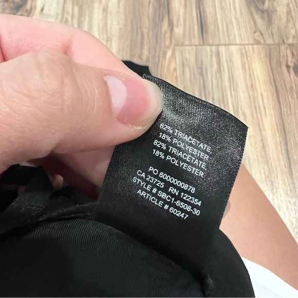 Aritzia Babaton Conan Cropped Pant Cropped crepe trousers - Picture 11 of 11